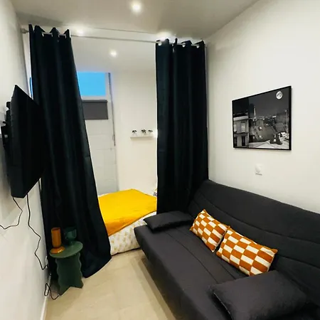 Cosy Quartier Mouffetard Rénové Récemment * Parigi